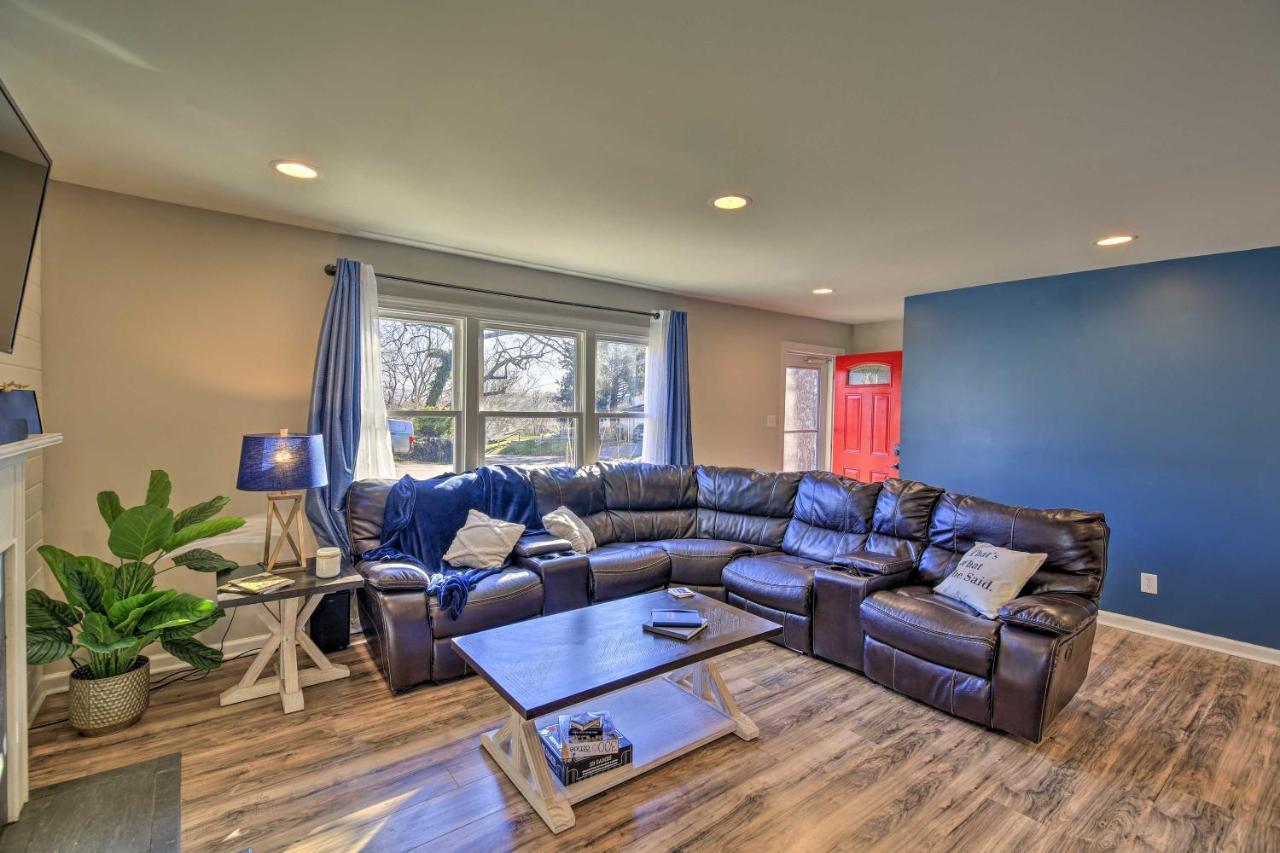 Cozy Bristol Home With Yard About 1 Mile To Downtown! Exterior photo
