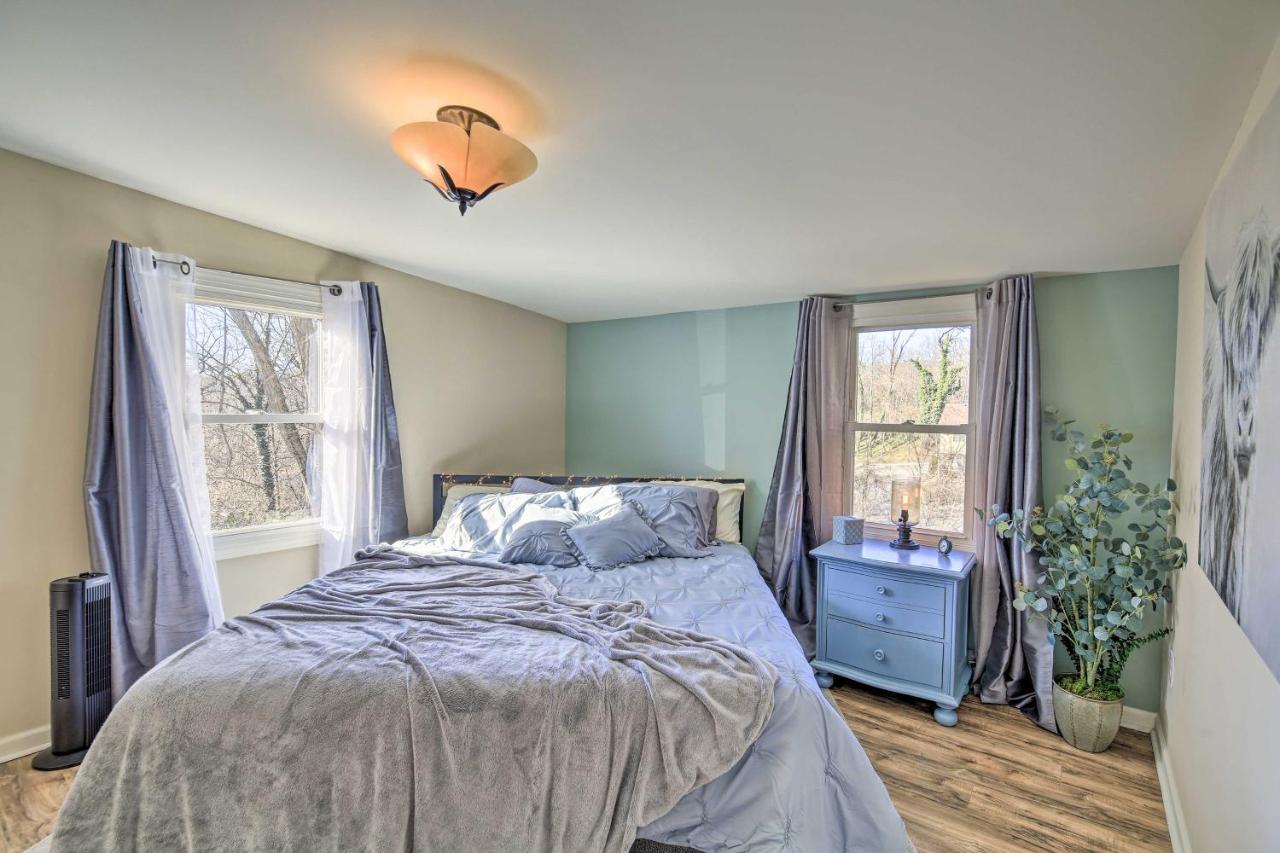 Cozy Bristol Home With Yard About 1 Mile To Downtown! Exterior photo