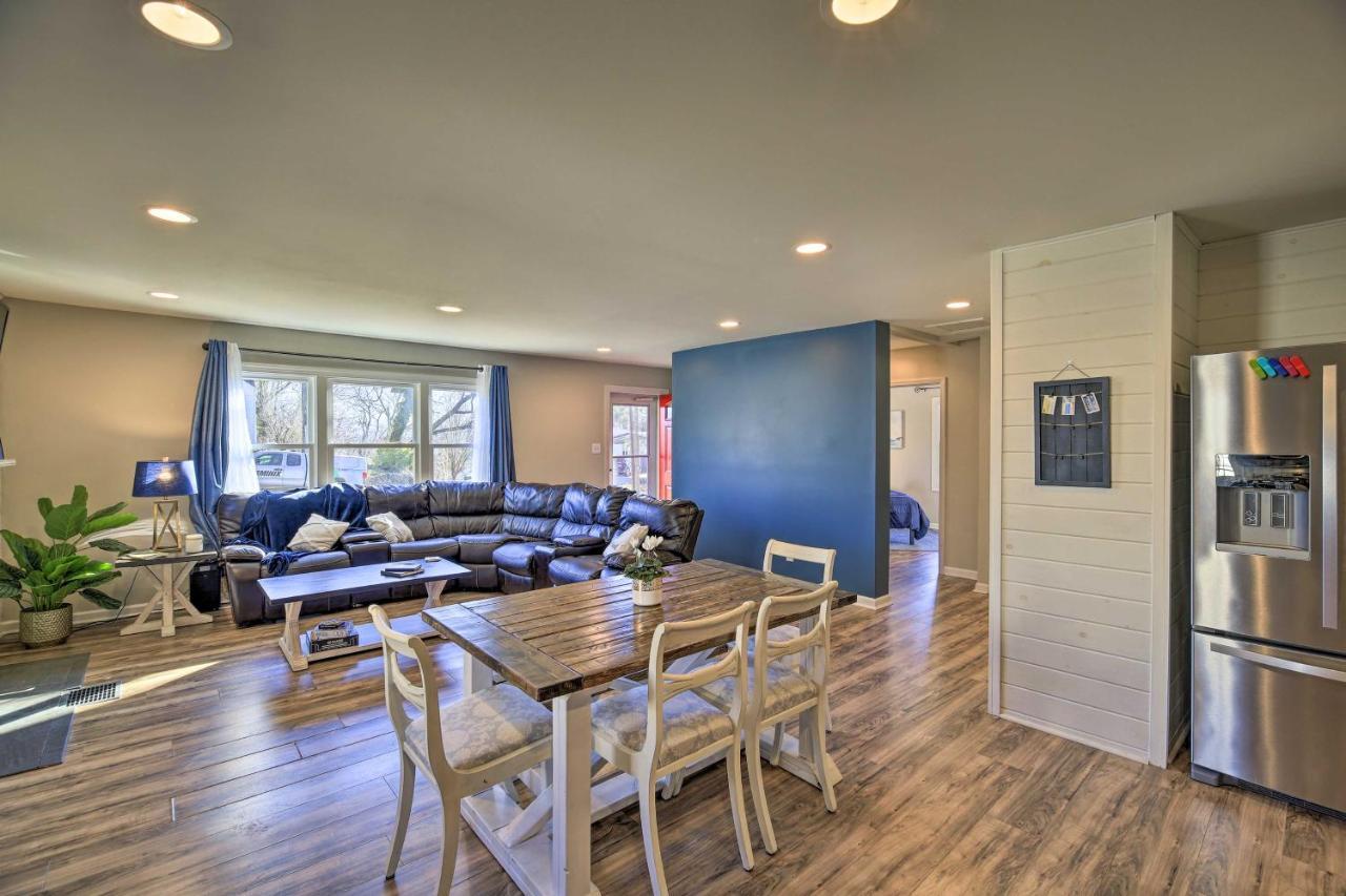 Cozy Bristol Home With Yard About 1 Mile To Downtown! Exterior photo