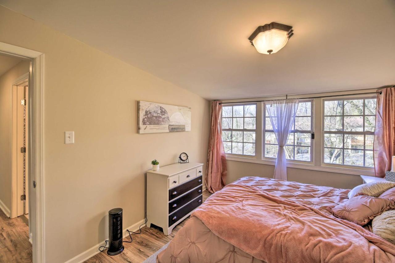 Cozy Bristol Home With Yard About 1 Mile To Downtown! Exterior photo